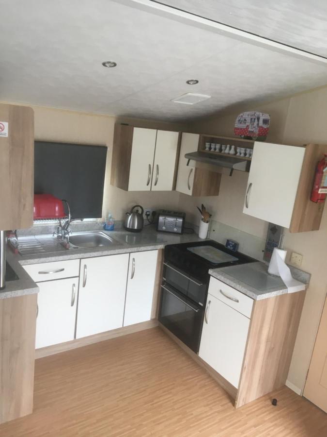 Take Me To The Beach At J&S Caravan Holidays Newquay Bay Resort Saint Columb Minor Exterior foto