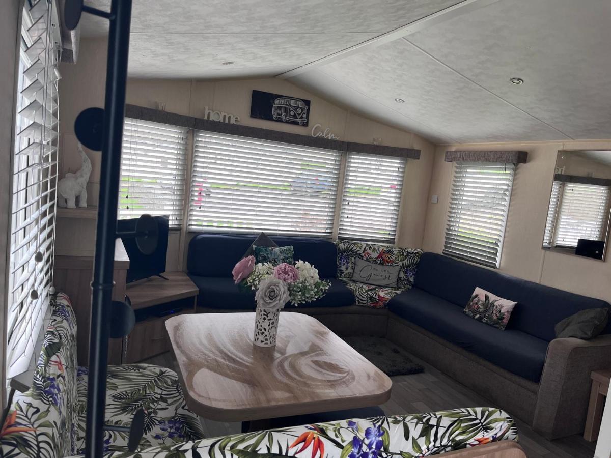 Take Me To The Beach At J&S Caravan Holidays Newquay Bay Resort Saint Columb Minor Exterior foto